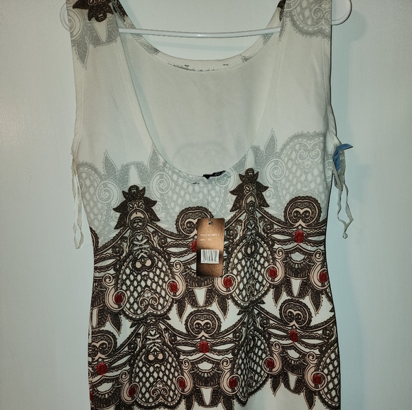 Dress - Picture 3 of 4